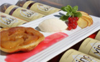 La Tarte aux Pêches « mi-Tatin mi-Melba » coulis de groseilles et glaces à la Vanille