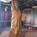 Présentation en entière de la Statue de la liberté en chocolat