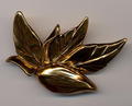 Broche cabosse en or fin n7 Broche cabosse en or fin n7