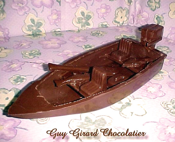 Guy Girard Chocolatier son bateau à moteur
