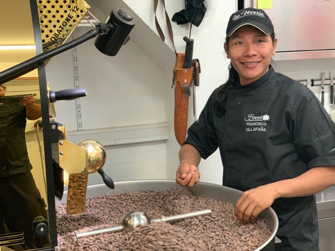 Francisco Villafana se forme chez Hasnaâ Francisco Villafana se forme chez Hasnaâ