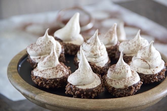 Meringues au chocolat© Meringues au chocolat©