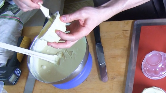 Réaliser un yaourt en chocolat blanc©ChocoClic.com Réaliser un yaourt en chocolat blanc©ChocoClic.com