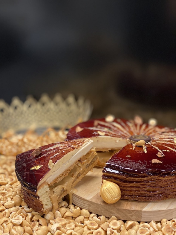La galette des rois du Lutetia Paris Rive Gauche : "111 nuances de noisettes", imaginée par le Chef Pâtissier Nicolas Guercio La galette des rois du Lutetia Paris Rive Gauche : "111 nuances de noisettes", imaginée par le Chef Pâtissier Nicolas Guercio