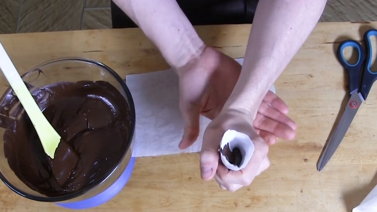 Decoration En Chocolat La Methode Du Cornet A Patisserie Decoration En Chocolat La Methode Du Cornet A Patisserie