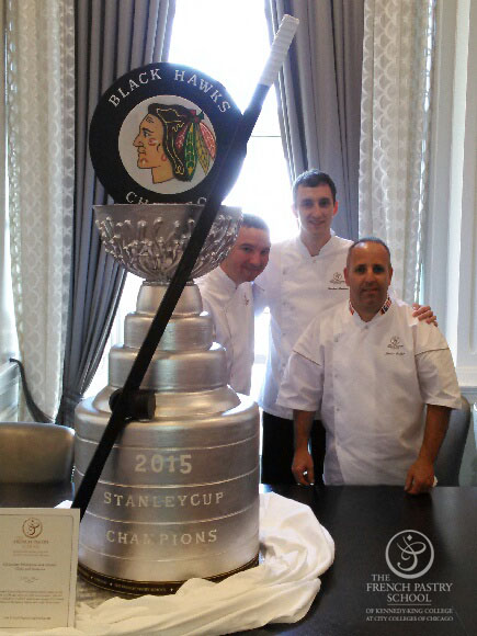 La Stanley Cup en chocolat et ses créateurs@ photo The French Pastry School