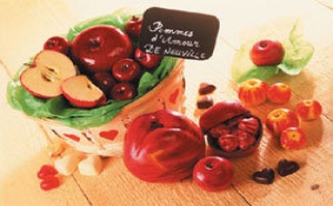 Succombez à la tentation en croquant la Pomme d'Amour en chocolat DE NEUVILLE