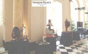 Exposition des Œufs Royaux du 5 au 18 avril 2004 dans la galerie de l’hôtel Trianon Palace
