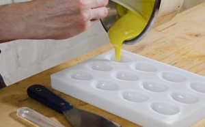 Comment faire un œuf en chocolat avec un moule en polycarbonate ?
