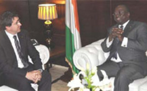 Rencontre de Patrick Poirrier, PDG du groupe CEMOI et de M Jeannot Ahoussou-KOUADIO, premier ministre Ivoirien