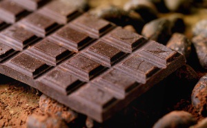 Le chocolat noir, une option de collation extrêmement saine pour le cœur