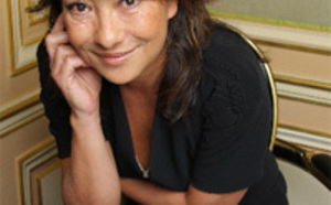 Barbara Bui lance "Douce Rebelle" sa première pâtisserie au Café de la Paix