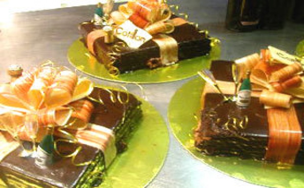 Le Cotillon prêt à offrir pour la Saint Sylvestre et le Nouvel An