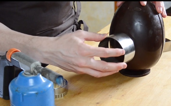 Comment décorer un œuf en chocolat avec des CŒURS ?