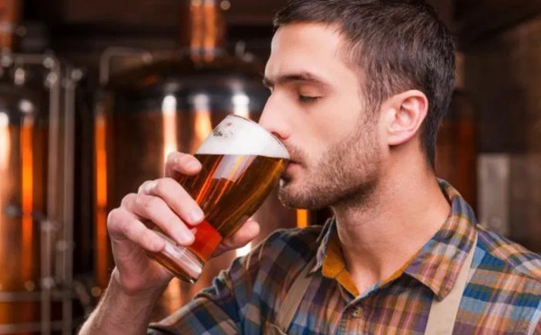La consommation de bière et de chocolat parmi les facteurs qui influencent le microbiome intestinal