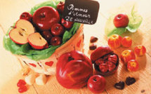 Succombez à la tentation en croquant la Pomme d'Amour en chocolat DE NEUVILLE