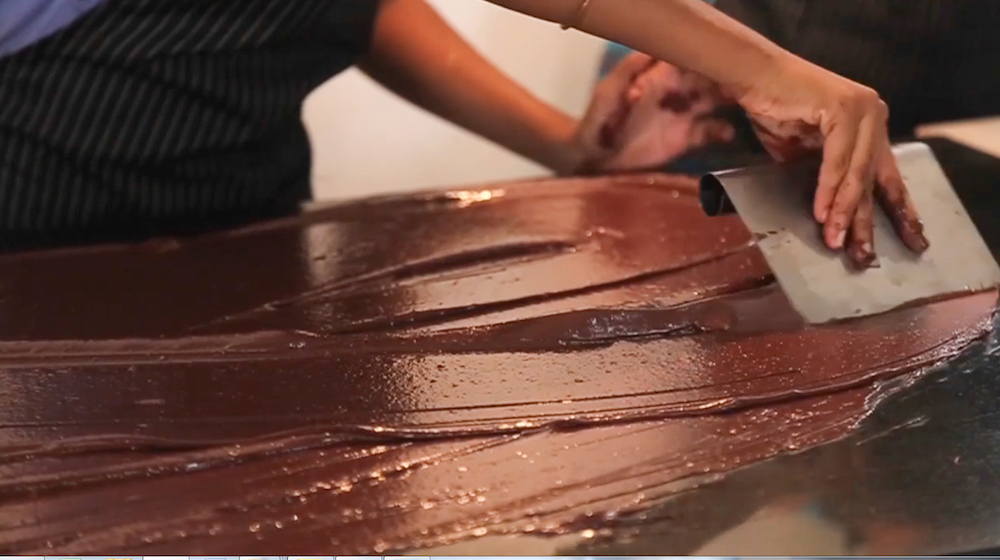La fabrication du chocolat chez Earthloaf© 